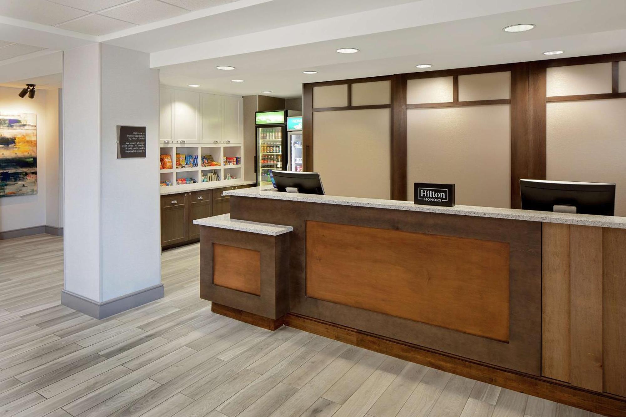 Homewood Suites By Hilton Dallas Market Center Екстериор снимка
