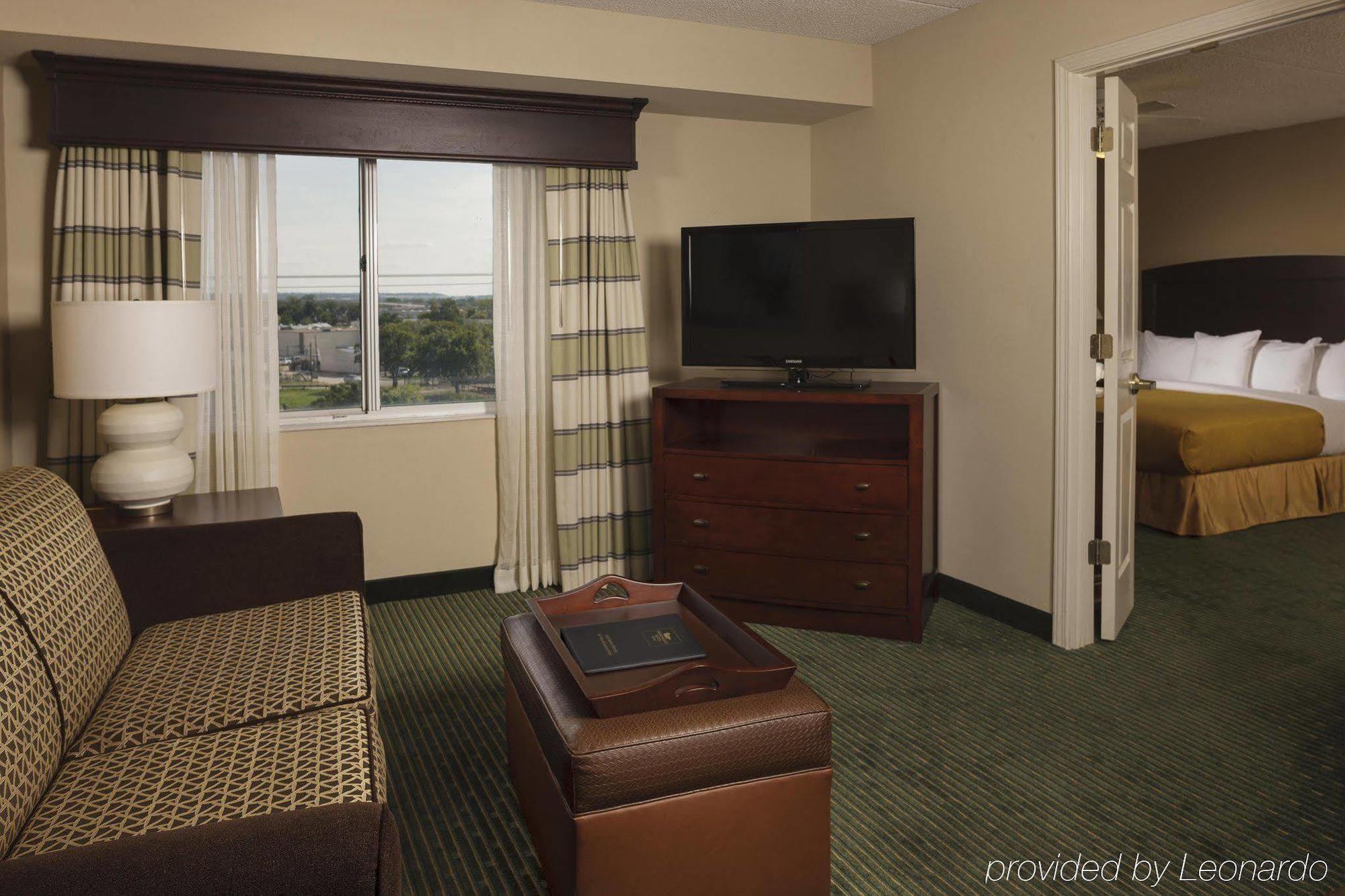 Homewood Suites By Hilton Dallas Market Center Стая снимка