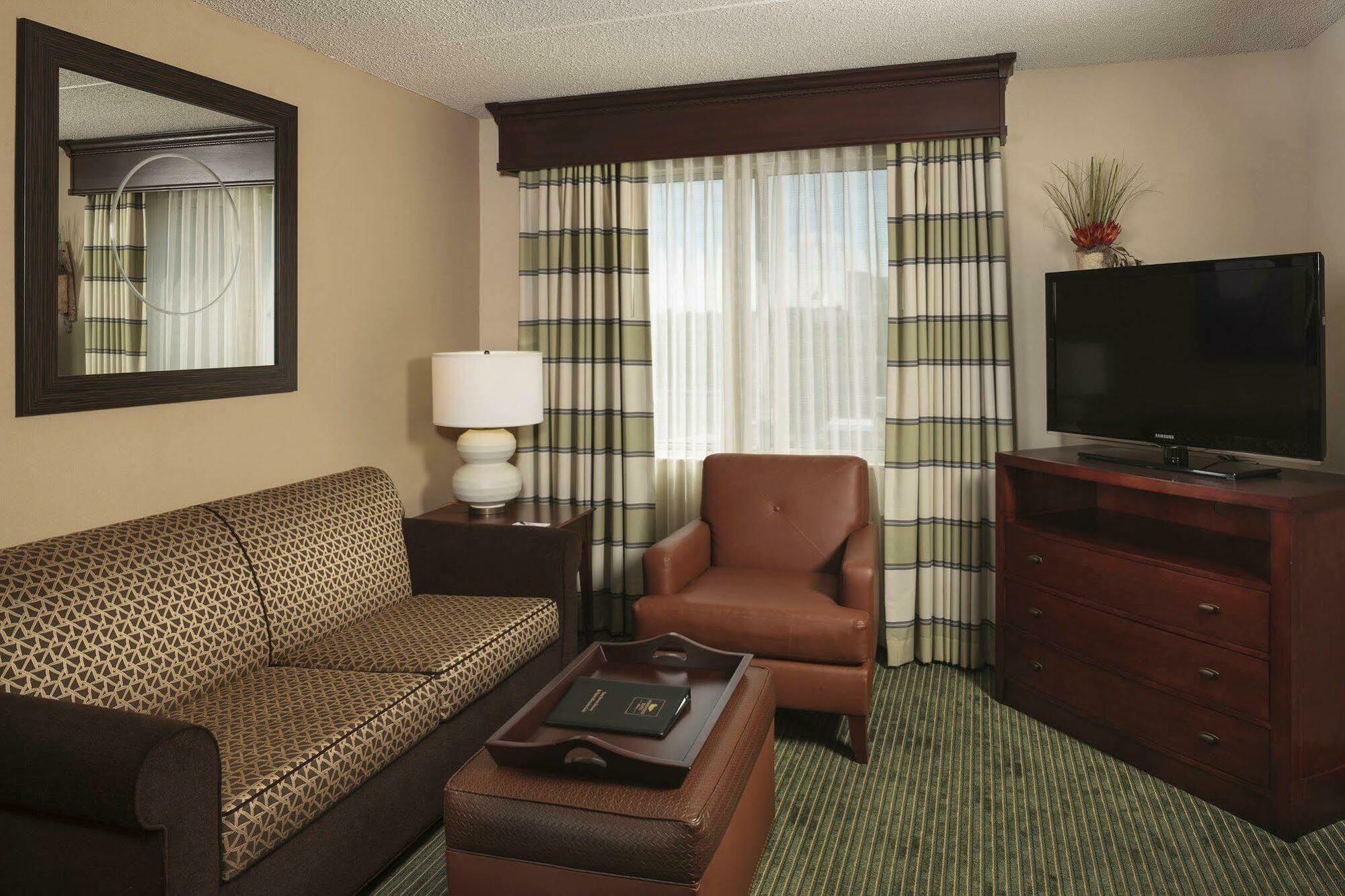 Homewood Suites By Hilton Dallas Market Center Екстериор снимка
